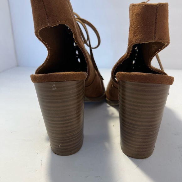 GAP PEEP TOE SUEDE HEELS SZ 8 - Picture 6 of 7